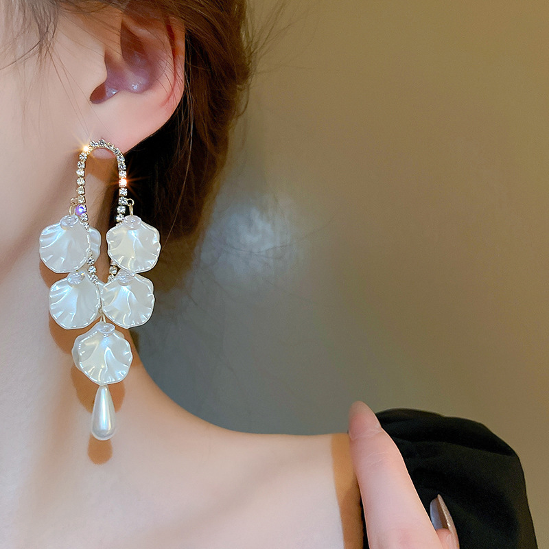 Silver needle, pearl, flower, shell, long tassel earrings, light luxury and fashionable design sense, high-end earrings wholesale pic 11