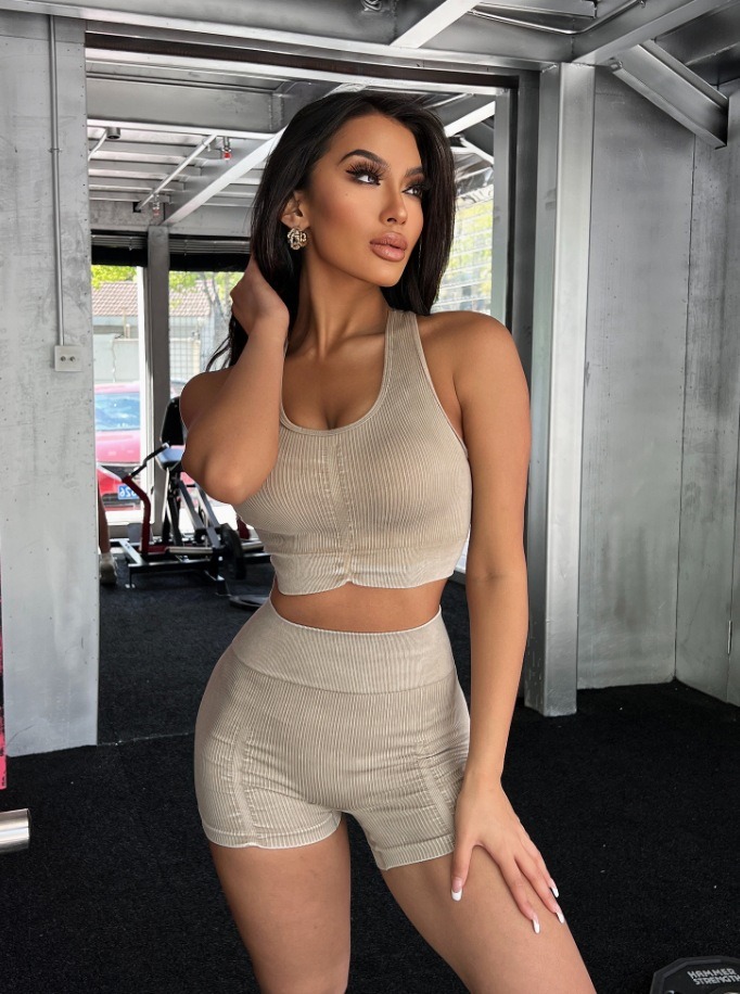 跨境显瘦运动套装女时尚修身磨砂瑜伽服文胸短裤跑步健身服定制详情10