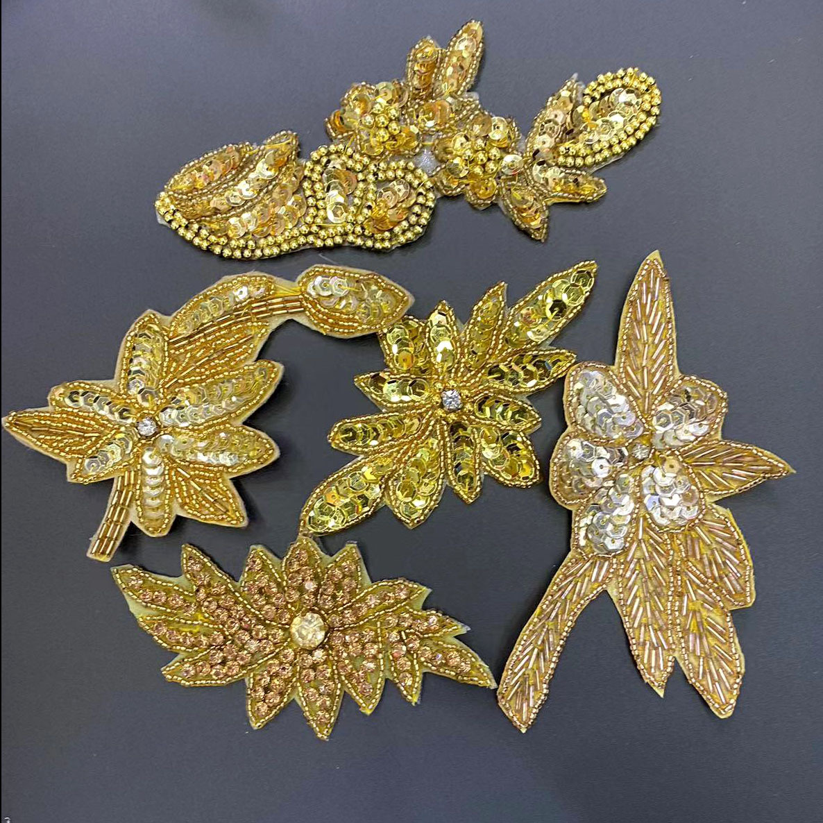Estilo europeo y americano dorado lentejuelas accesorios accesorios de pelo hechos a mano con cuentas zapatos y sombreros accesorios de ropa venta directa de fábrica al por mayor pic 5