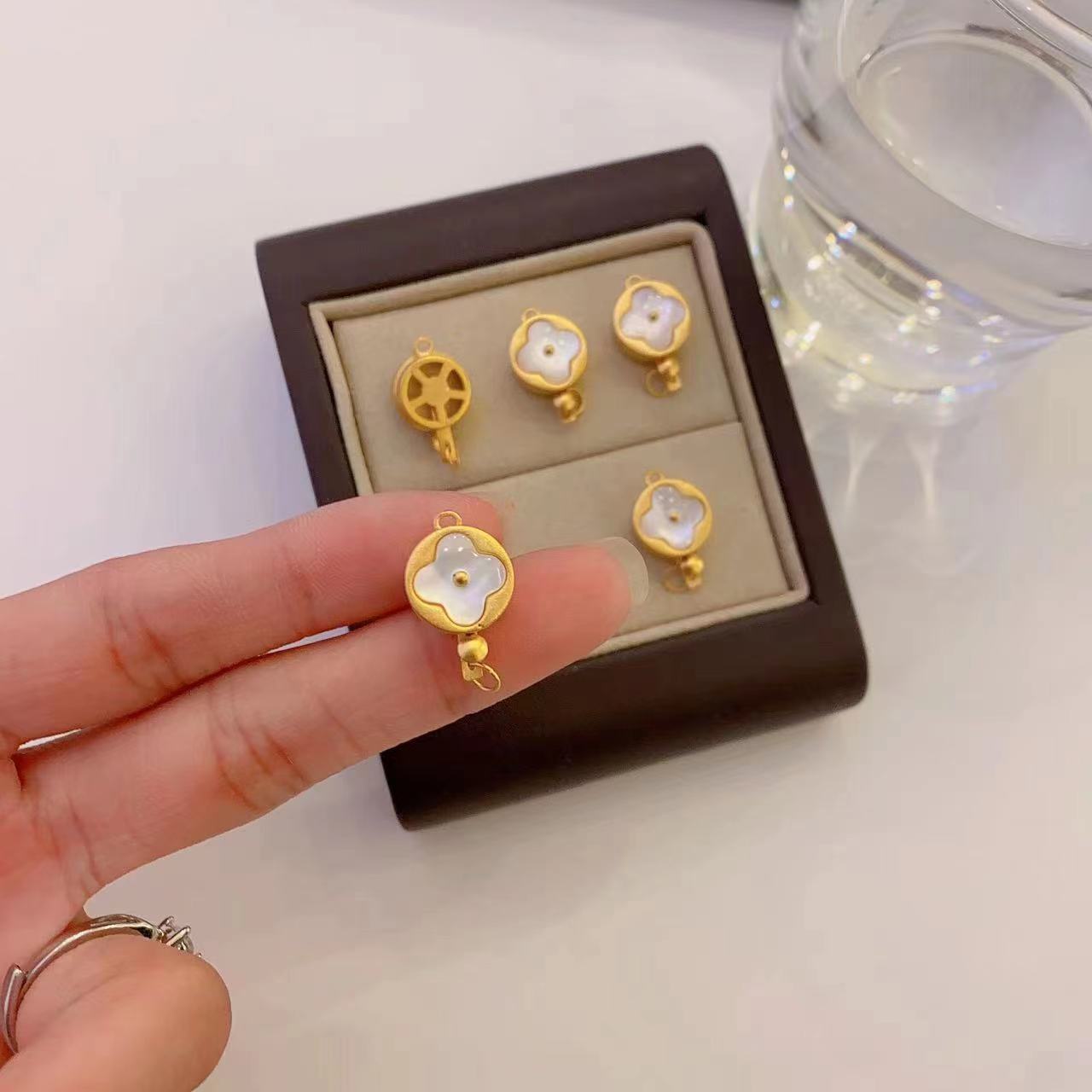 18k gold socket vacuum electroplated lucky pendant bracelet, single-row pin buckle accessory, ending buckle, new DIY accessory pic 11