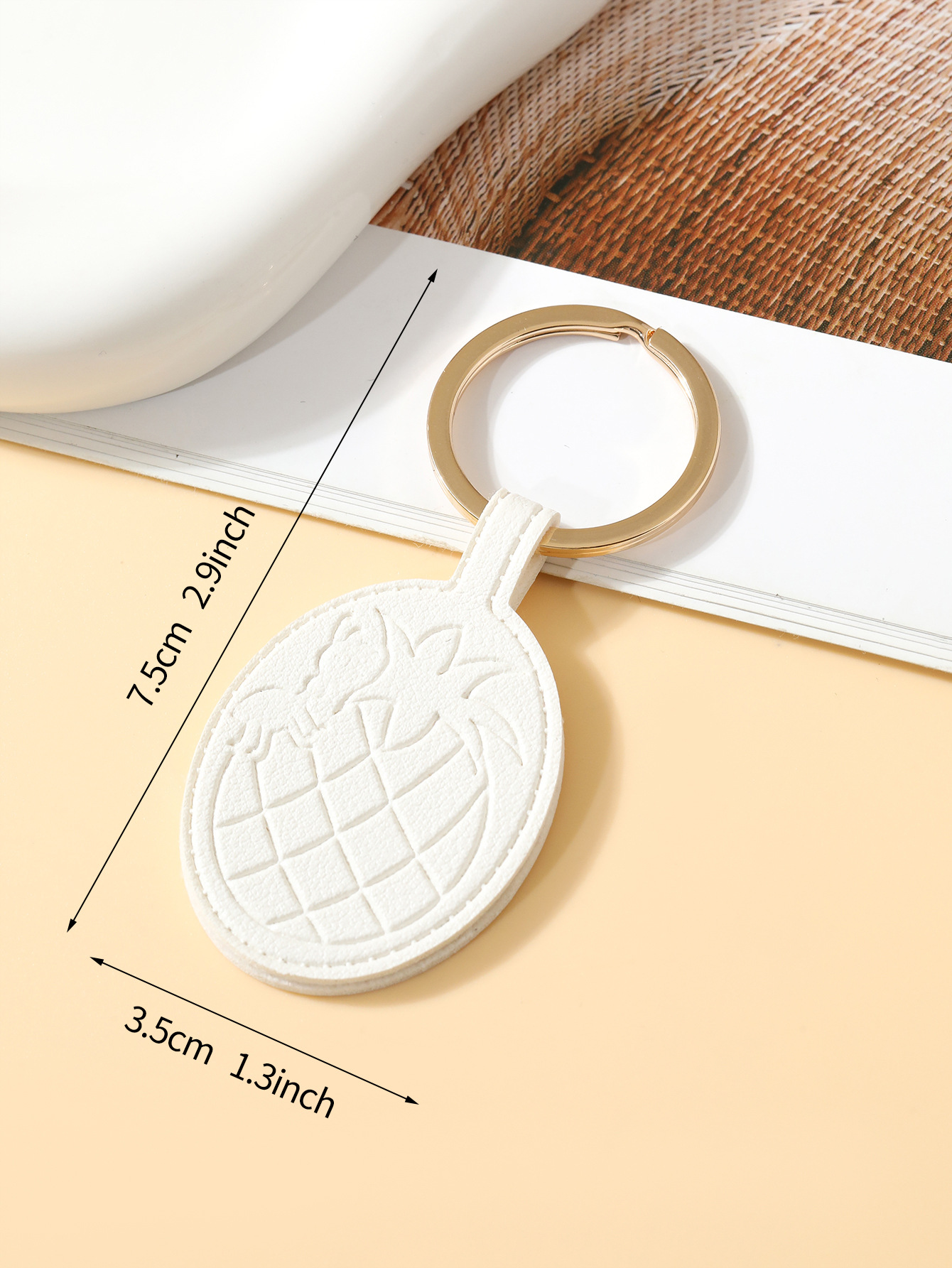 新款菠萝皮革钥匙扣便宜简约包包挂件汽车ins小众装饰品礼物详情4