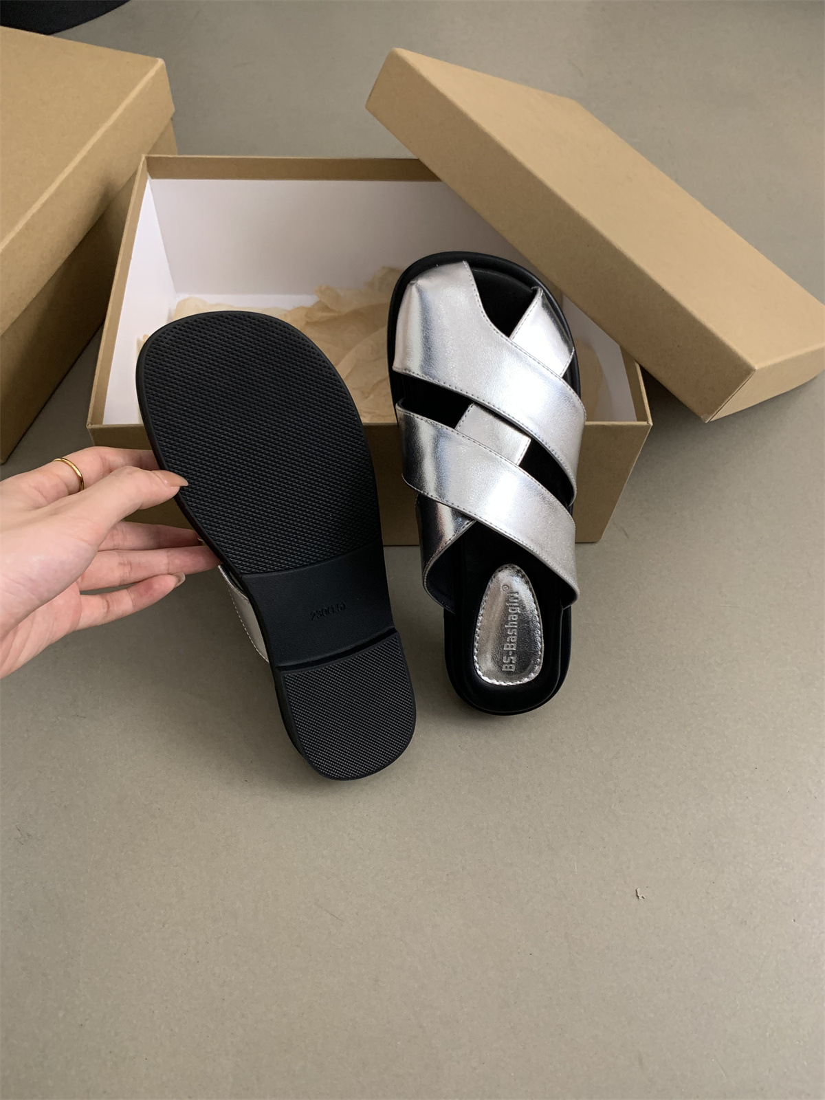 女士包头半拖鞋女夏外穿新款仙女风海边度假沙滩平底法式罗马凉拖详情19