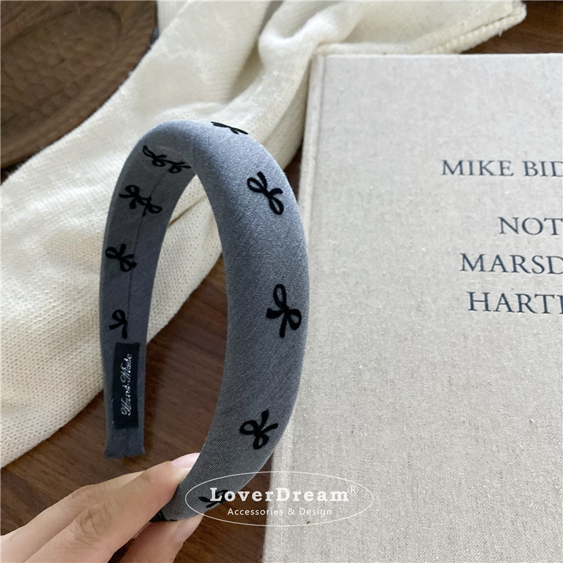 A new high-quality black polka dot heart-shaped bow headband from South Korea, sweet and fashionable headband, versatile hair accessory pic 52