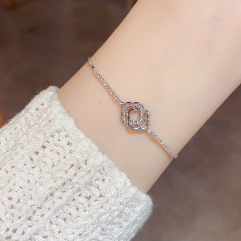 The silver series summer new exquisite and versatile zircon bracelet with a fresh and elegant style is a unique, light luxury and high-end jewelry accessory pic 16