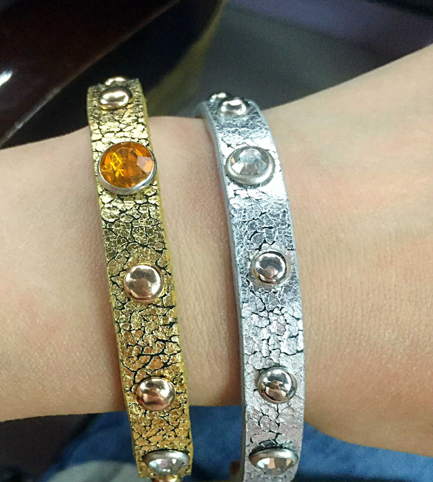 Yiwu genuine leather with gilding and cracking, metallic color, gold and silver, double-layer cowhide with gilding pic 21