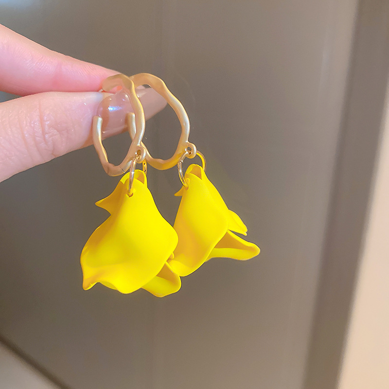 Silver needle yellow flower tassel stud earrings, super fairy-like spring and summer sweet earrings, fashionable, light luxury and high-end earrings for women pic 7