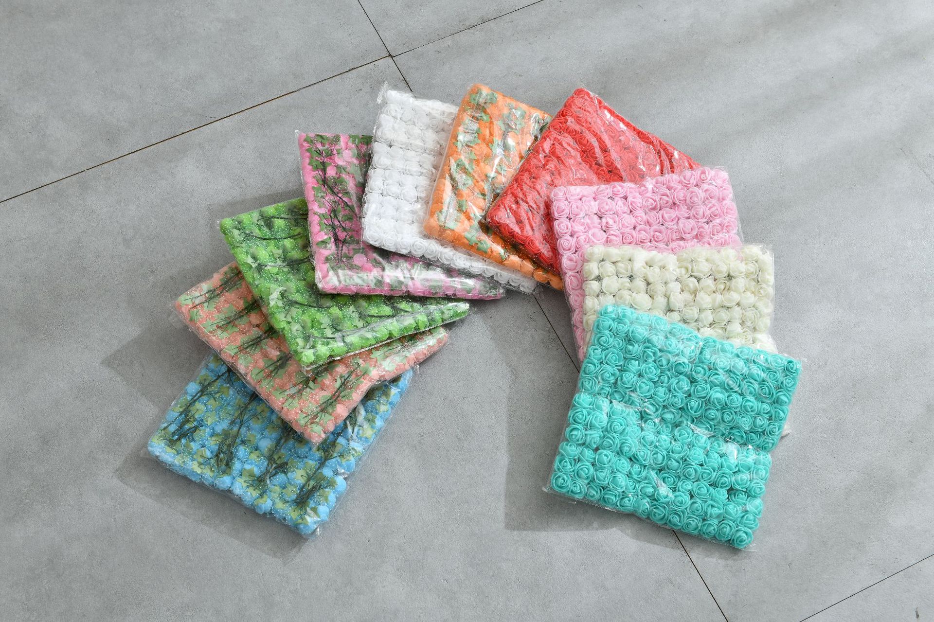 144朵pe泡沫花2.5厘米蕾丝玫瑰花婚庆花环假花新娘手腕花手编配件详情7