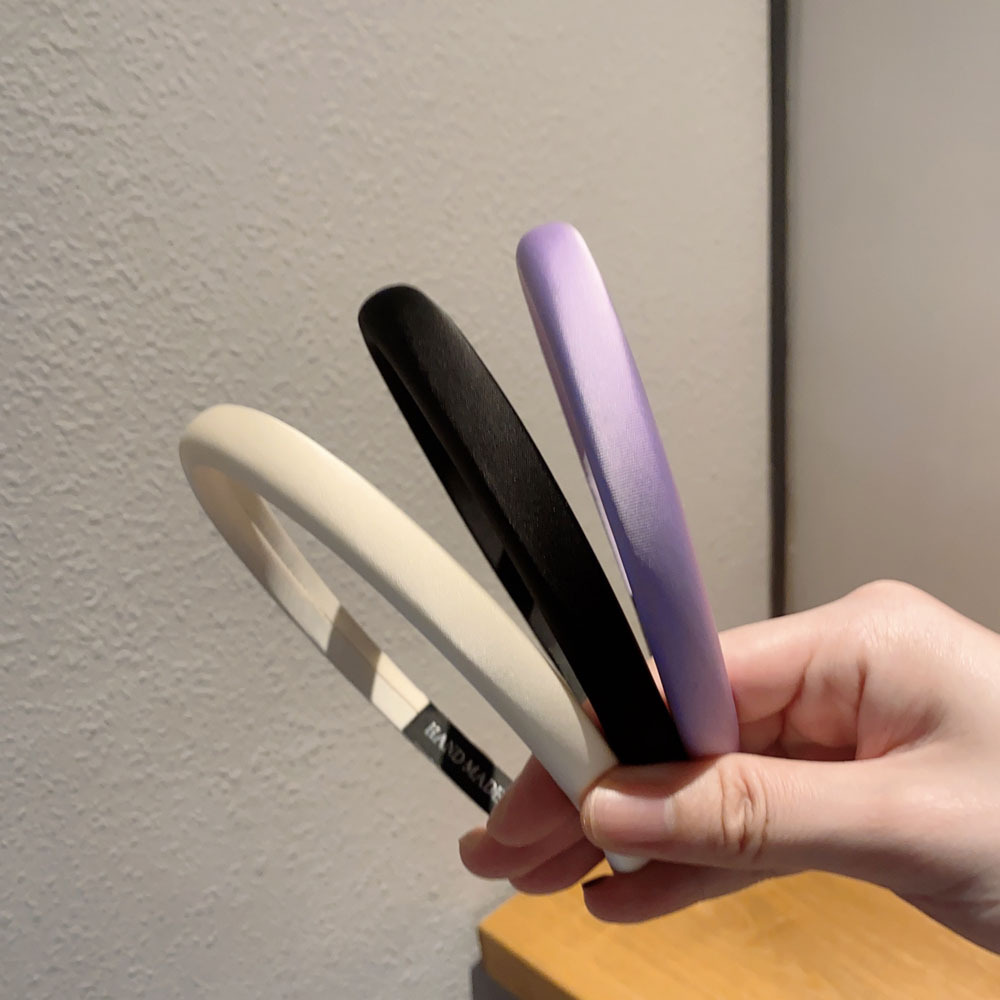 A light luxury and high-end satin fine-edge sponge hairband for women, a solid color high headband for the top of the head, a new trendy style in 2023 pic 12