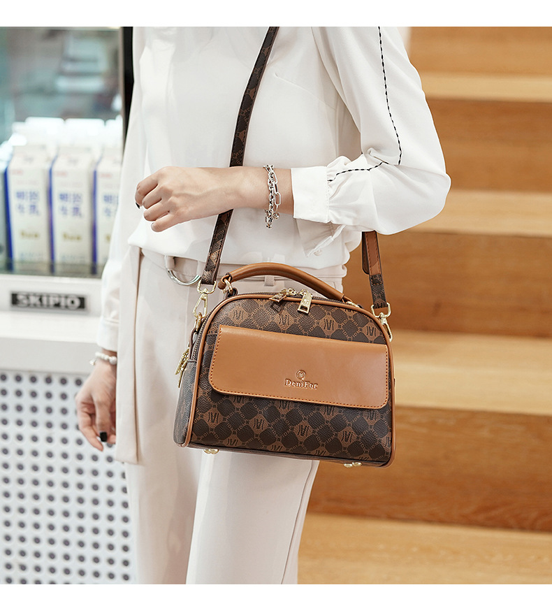 厂家2023新款女包宽肩带小方包女单肩斜跨包手提包包女潮一件代发详情19