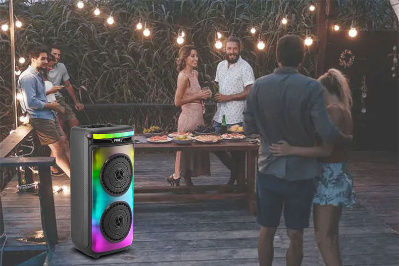 The best-selling dual 6.5-inch speaker RX-6245 flame lamp outdoor multi-functional Bluetooth speaker and portable card-inserting speaker pic 9