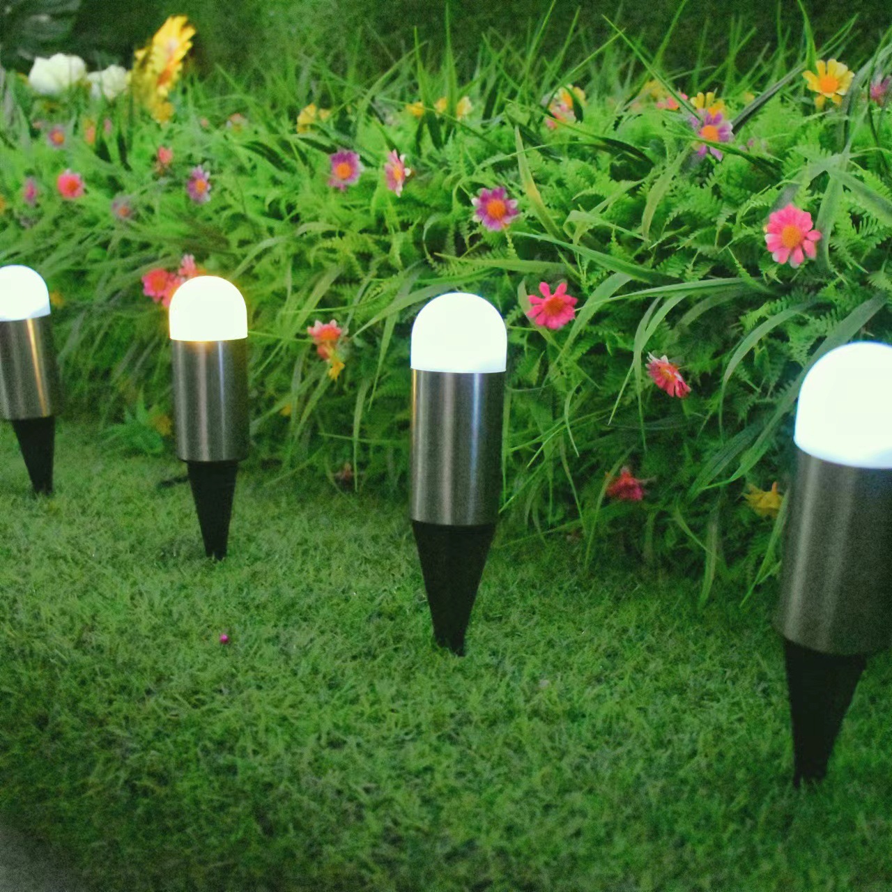 New solar lawn lamp, outdoor garden park decoration, courtyard atmosphere solar column head lamp pic 18