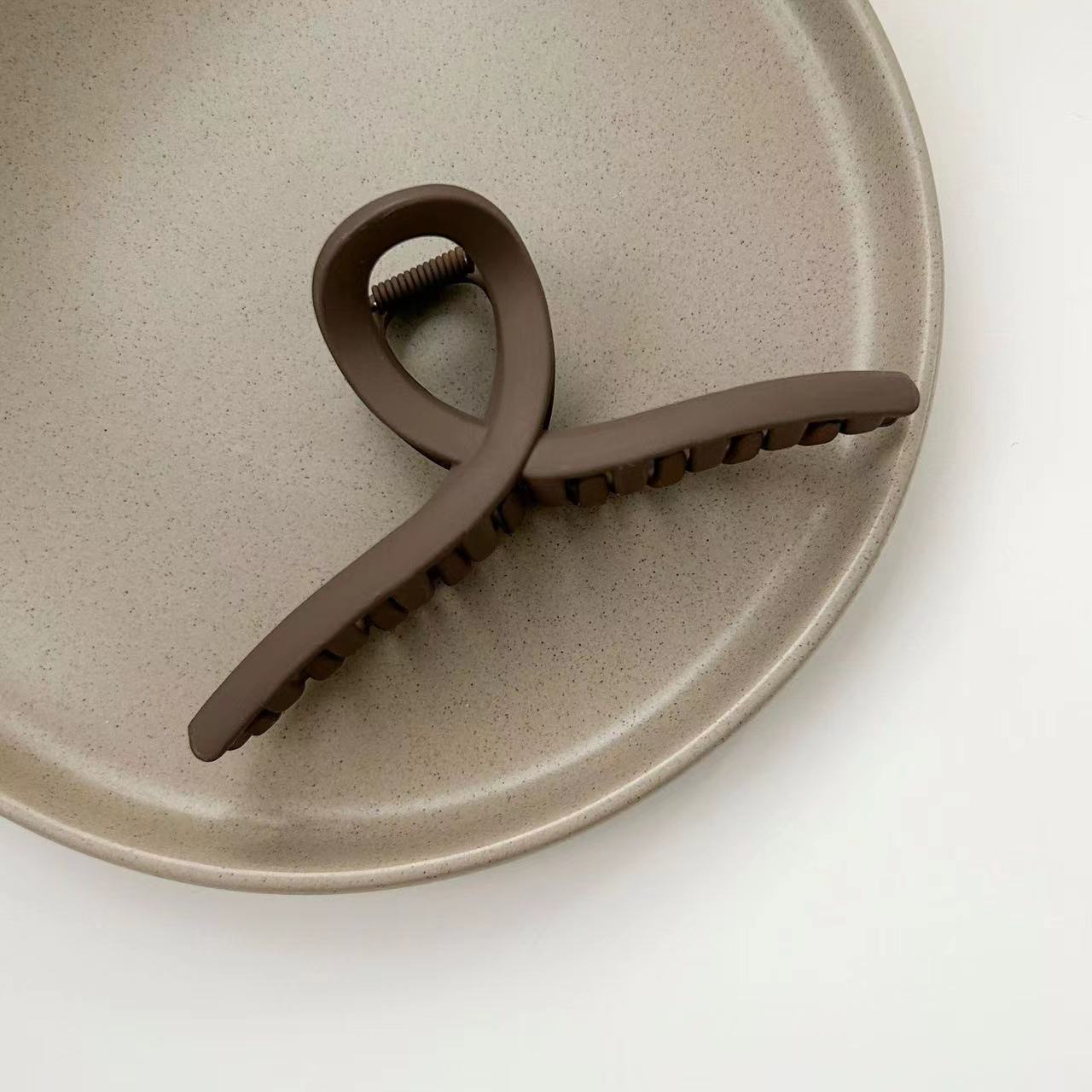 高级感鲨鱼夹发卡网红气质盘发抓夹磨砂发夹女后脑勺头发夹子头饰详情7