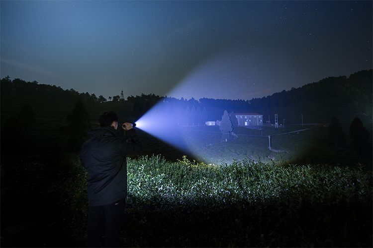 跨境新款XHP50铝合金伸缩手电筒 电量显示USB充电P50强光手电筒详情15