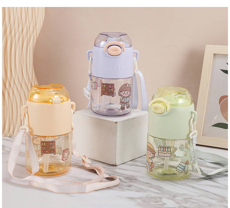 This cute internet-famous water cup is specially designed for school. It is a plastic cup for children and students with straws. It has a high level of appearance and is portable pic 11