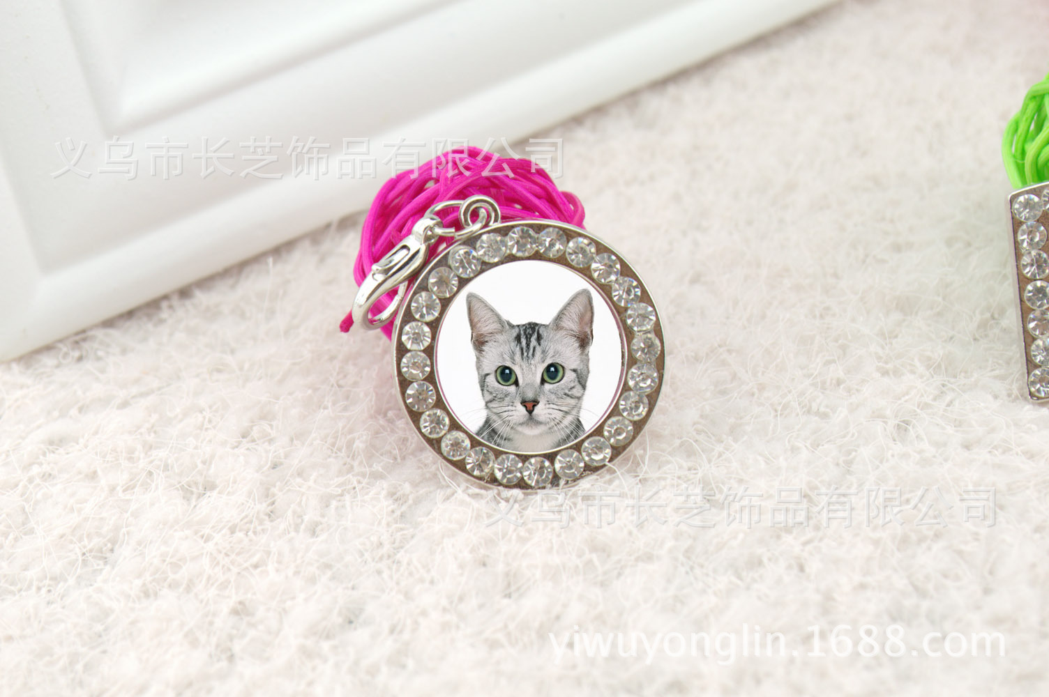 Factory direct supply of cross-border in-stock handwritten heart-shaped dog pendants, pet identity tags, Easter and Christmas diamond-encrusted dog tags pic 21