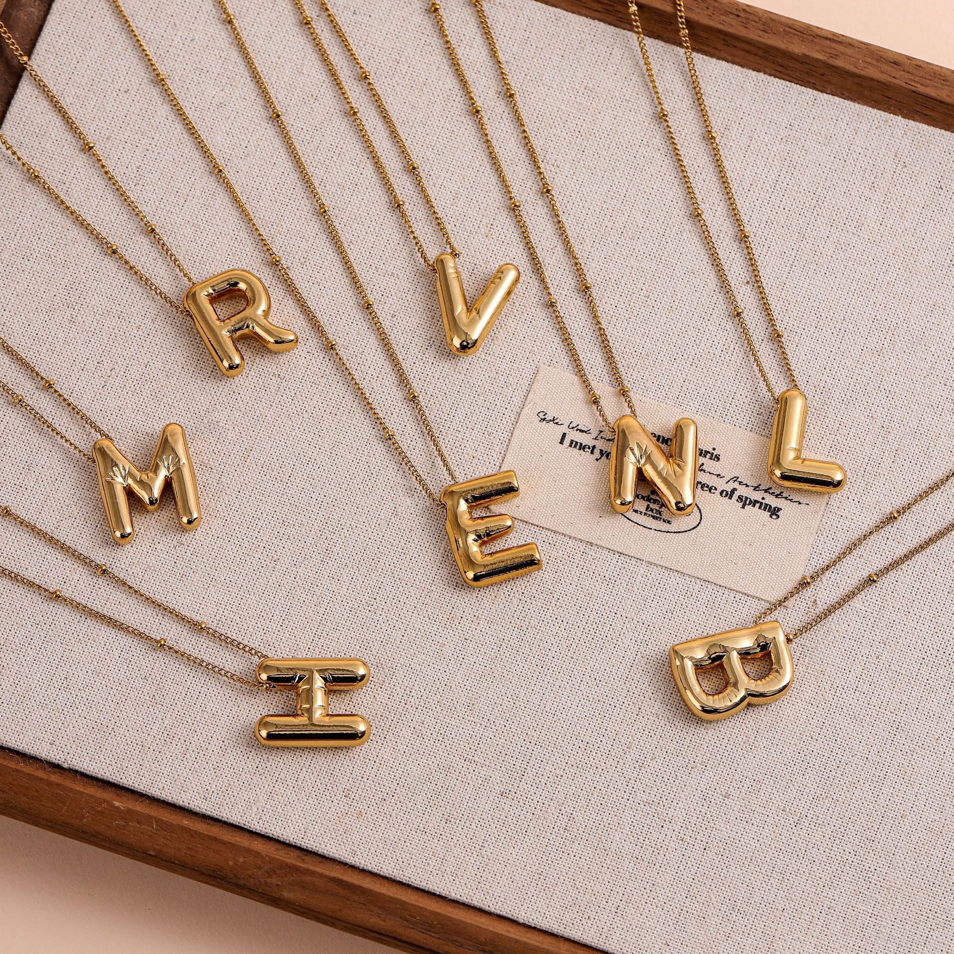 臻茫跨境钛钢网红爆款好看不锈钢项链常规派对气球字母吊坠项链女详情1