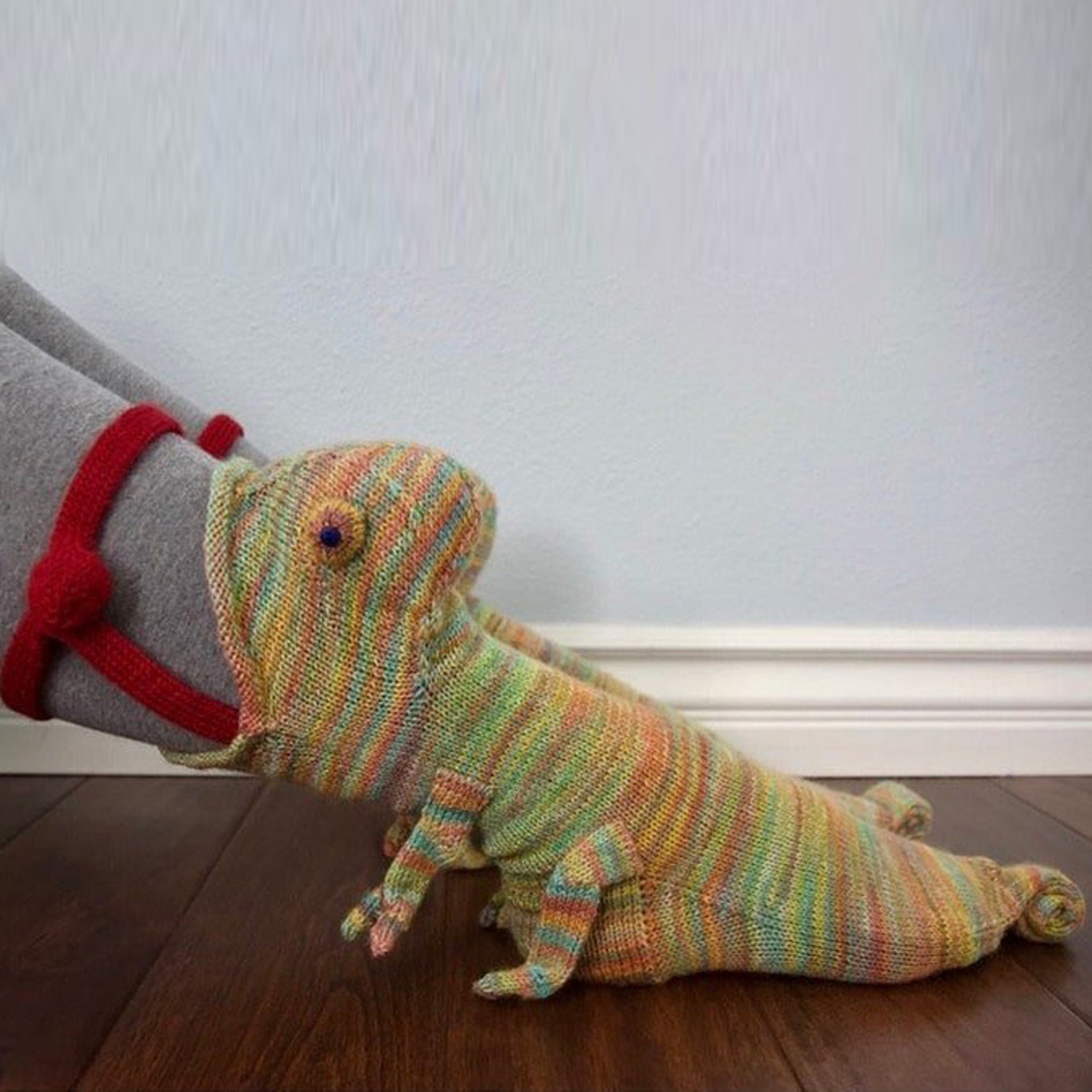 Cross-border Christmas knitted crocodile socks, fun shark socks, knitted creative warm mid-calf animal socks, chameleon socks pic 7