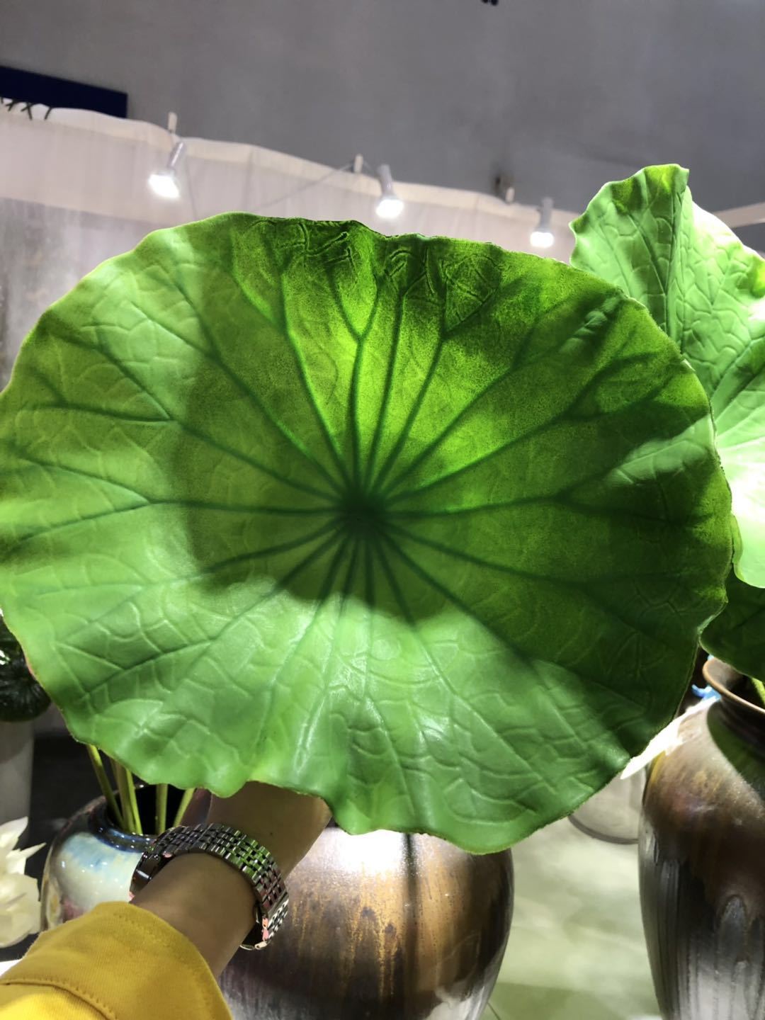 Simulated stem lotus, pu lotus leaf, hand-felt lotus, plastic lotus bud, lotus pod, Chinese rural style Buddhist hall decorative flower pic 11