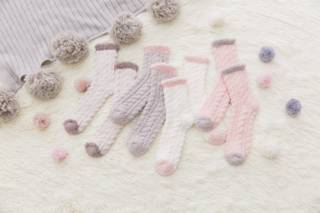 珊瑚绒女袜子批发 韩版家居珊瑚绒加绒加厚保暖中筒地板袜详情7