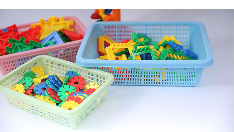 Rectangular plastic blue thickened storage basket for kindergarten toys, kitchen vegetable washing basket, small basket for supermarket classification and organization pic 3