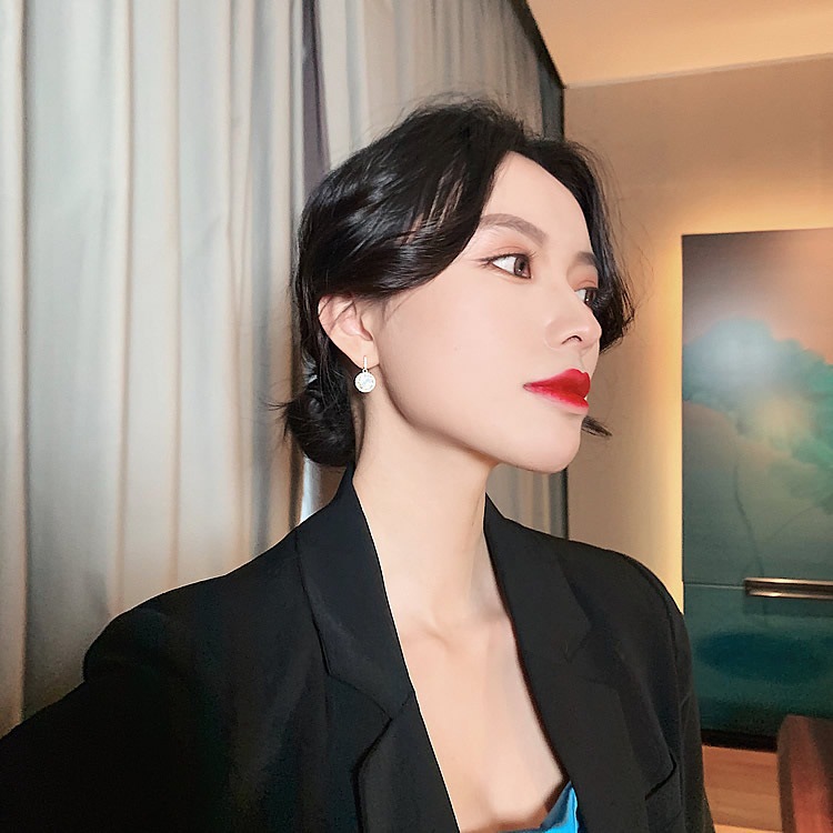 满钻耳勾闪钻耳饰轻奢高级感设计感锆镶嵌镶钻闪钻耳饰耳环女详情7