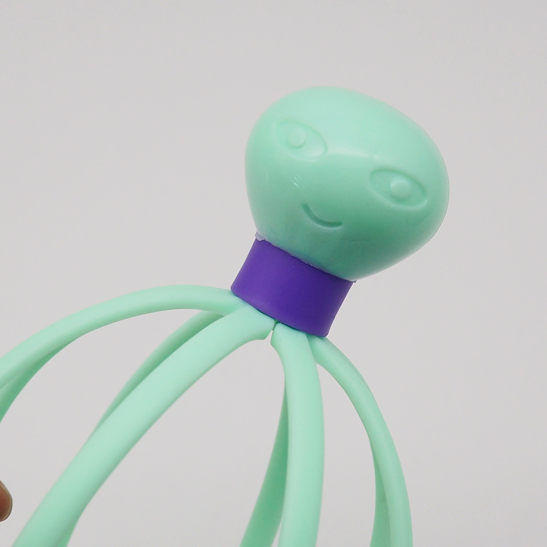 Head massager, eight-claw ball scalp massage, claw head relaxation wonder, steel ball head massage wholesale pic 3