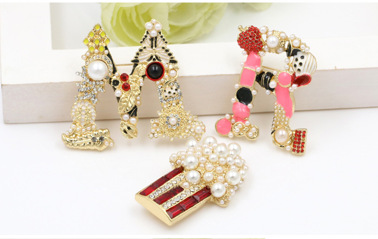 新款同款山茶花胸针字母防走光五角星胸花蜜别针配饰批发详情1