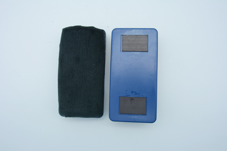 Qianhui whiteboard eraser Manufacturer directly supplies large and small velvet cloth magnetic plastic easy-to-erase chalk accessories, whiteboard eraser brushes pic 23