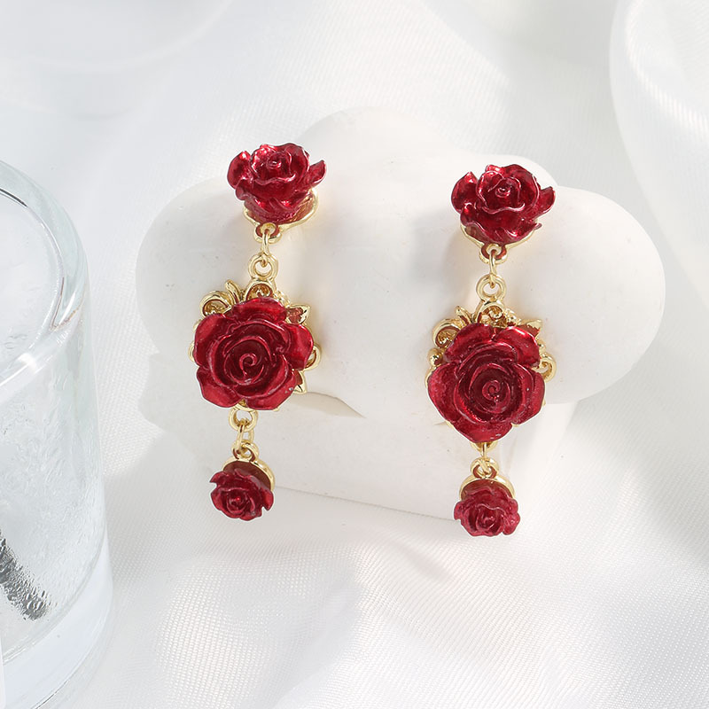 Retro court-style Internet celebrity, unique and fashionable wedding rose earrings, noble and elegant female texture, tassel style earrings pic 4