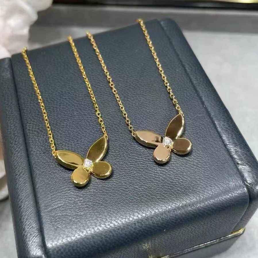 V金高版本莫桑石幻影蝴蝶项链女18K玫瑰金缱绻光面蝴蝶个性锁骨链详情3