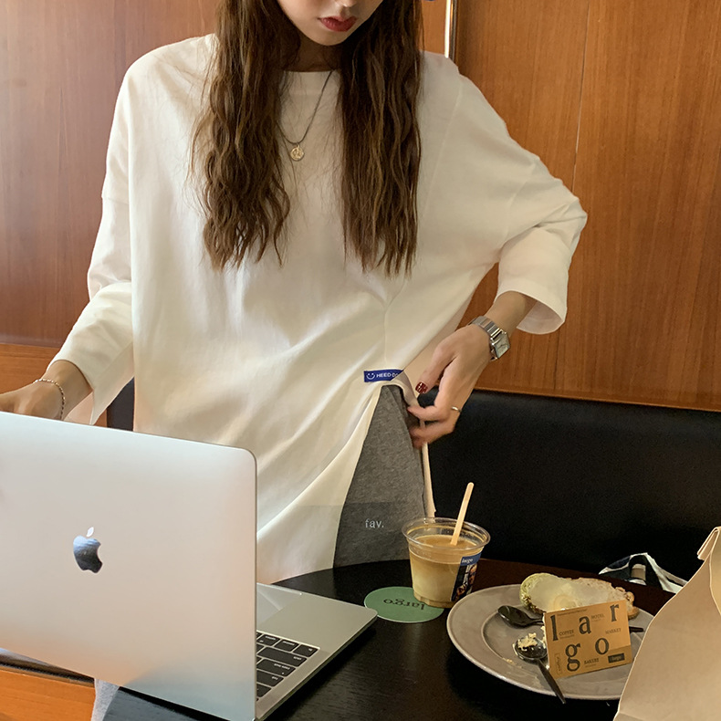 黄峥简约贴标开叉长袖T恤女2022春韩版宽松休闲设计感上衣T85396详情18