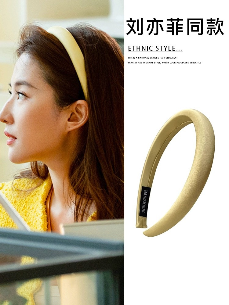 The Story of the Rose, the same sponge hair band as Liu Yifei and the fairy sister, the same style as Huang Yimei, which makes her look fair and elegant with a high top of her head pic 1
