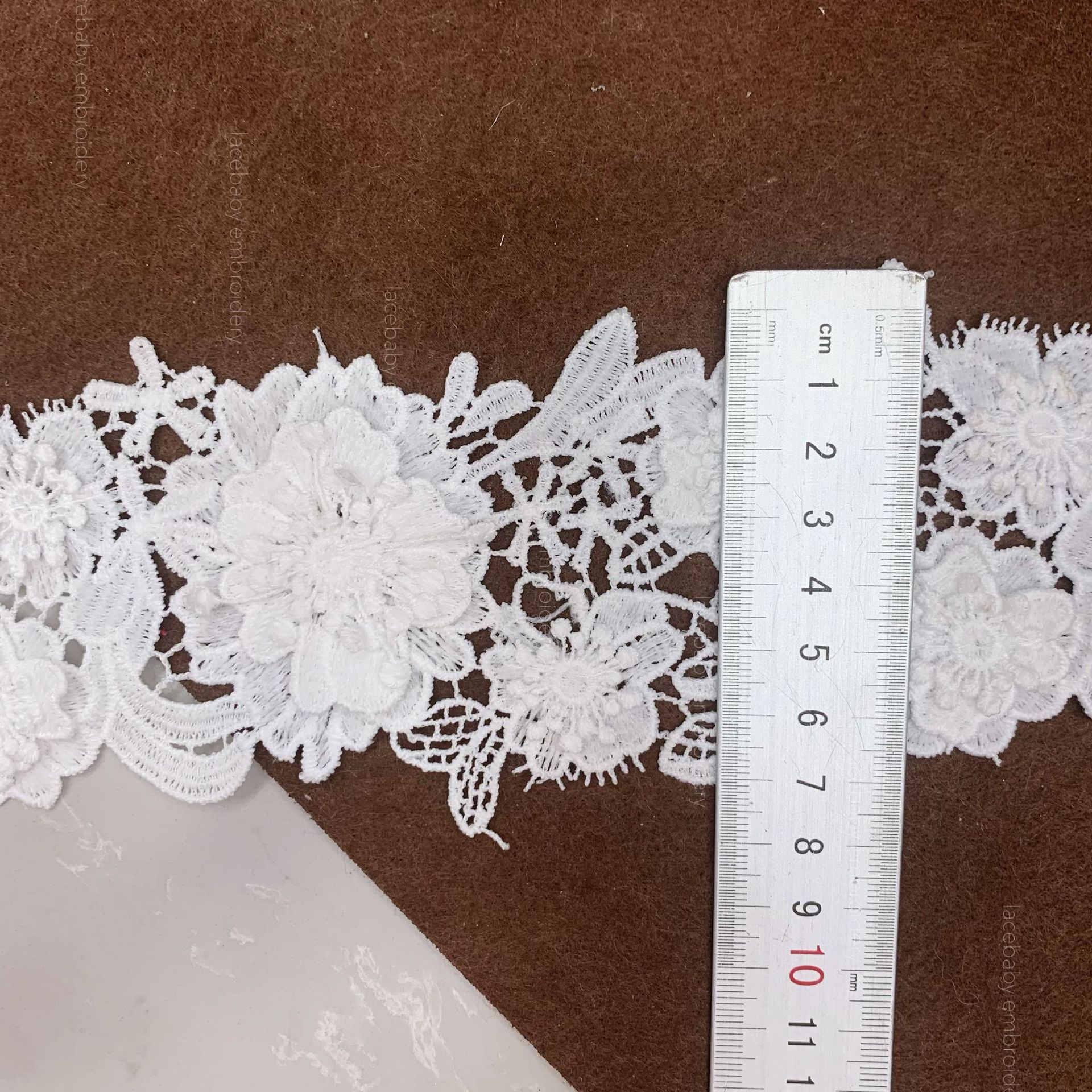 Three-dimensional lace milk silk polyester clothing accessories, home curtains and soft furnishings are available for wholesale from the manufacturer. Water-soluble lace pic 5