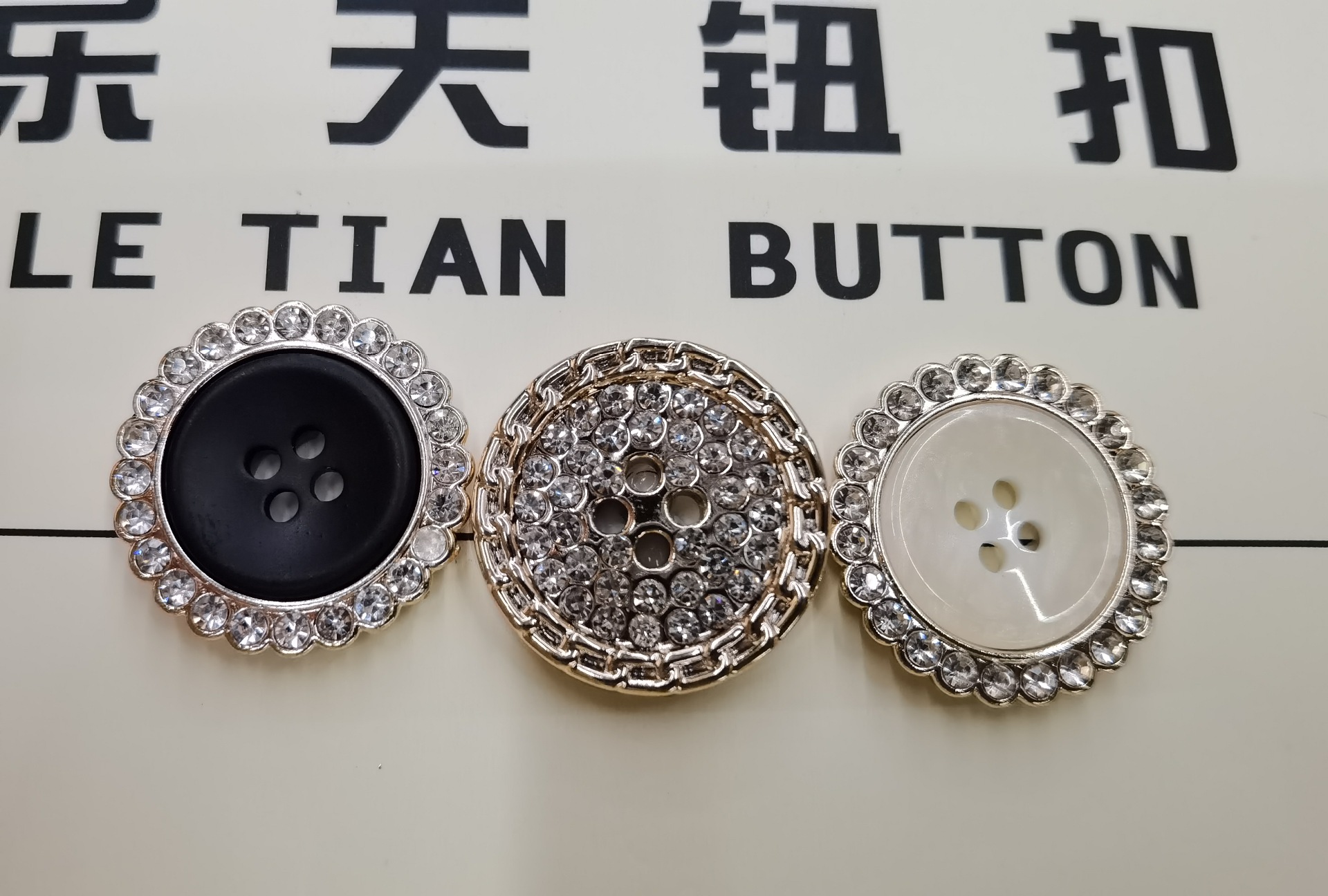 Metal pearl round button cardigan, sweater, windbreaker, chanel-style diamond-encrusted button coat, versatile buttons pic 5