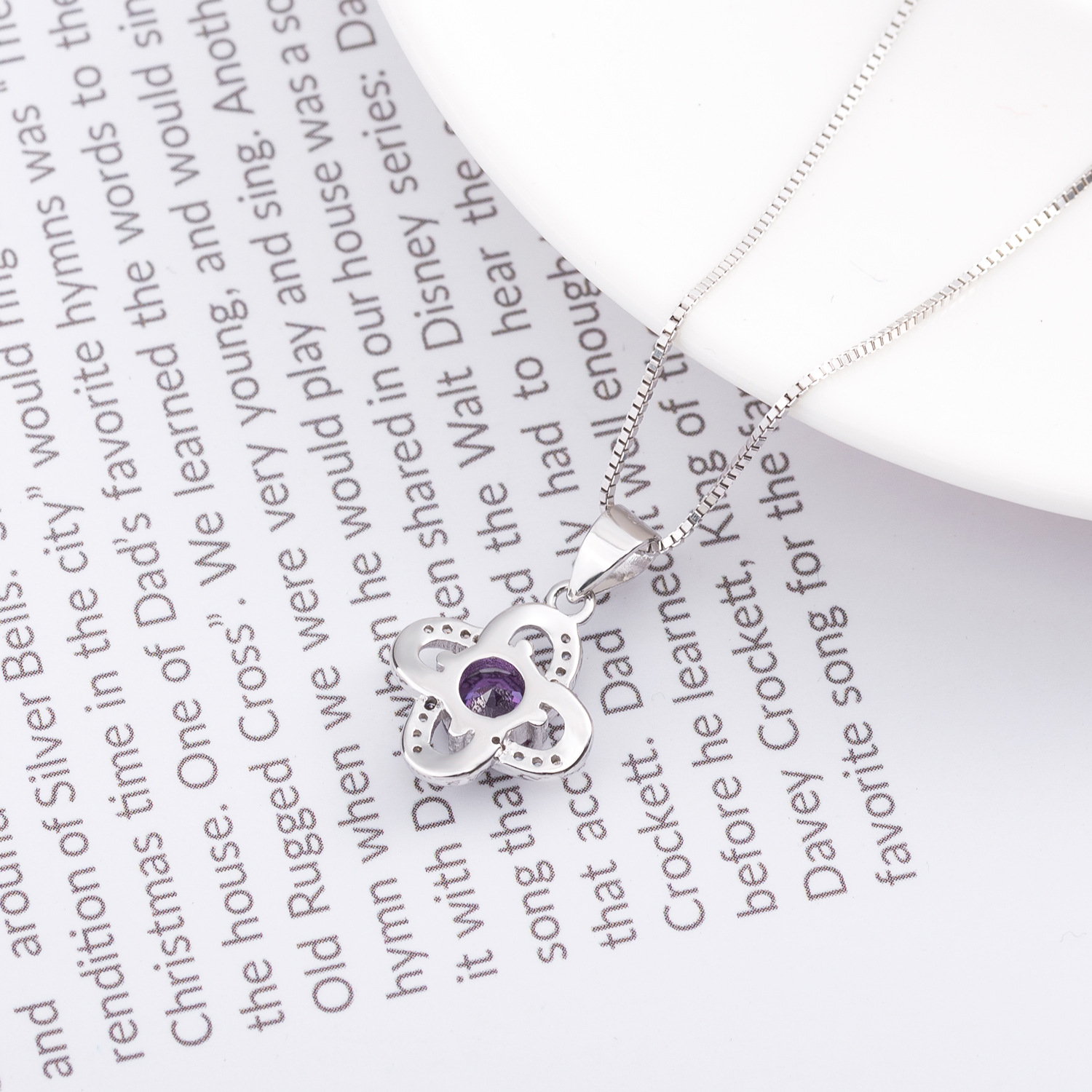 A high-quality imitation D-color moissanite four-leaf clover female pendant with eight hearts and eight arrows from a live-streaming product by a popular influencer on Kuaishou and Douyin pic 71