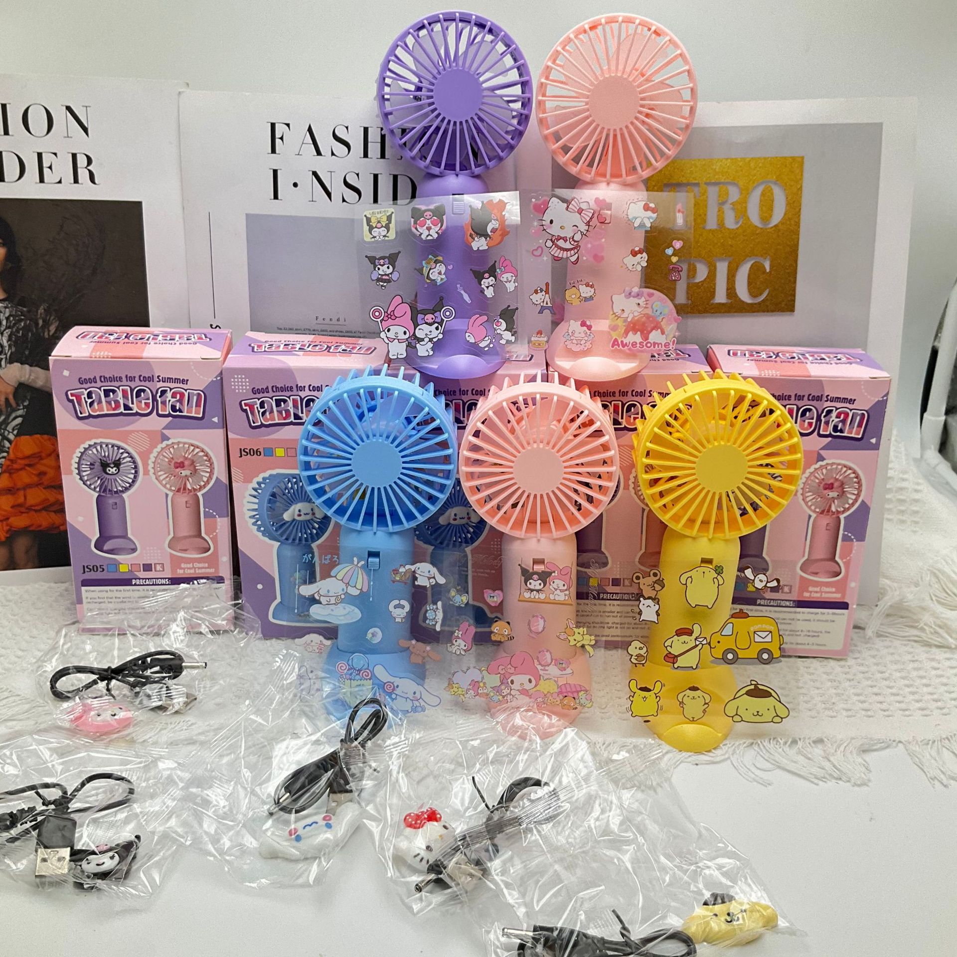 Sanrio outdoor portable fan, Kuromi Melody Cinnamon Dog with Sticker diy fan, USB desktop charging fan Application Scenario