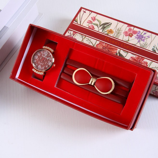 Mother's Day Gift 2025 New two-piece set for Mothers, Ladies' gift box, watch and wristband set, wholesale in stock Item Picture