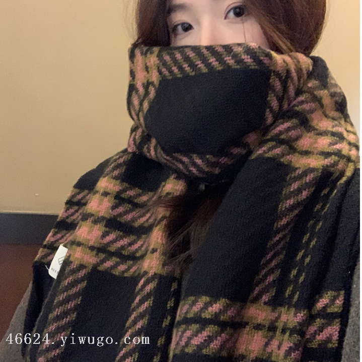 Checkered tassel scarf for women's autumn and winter 2023 new Korean style, versatile, thick and warm shawl, dual-purpose Christmas gift Application Scenario