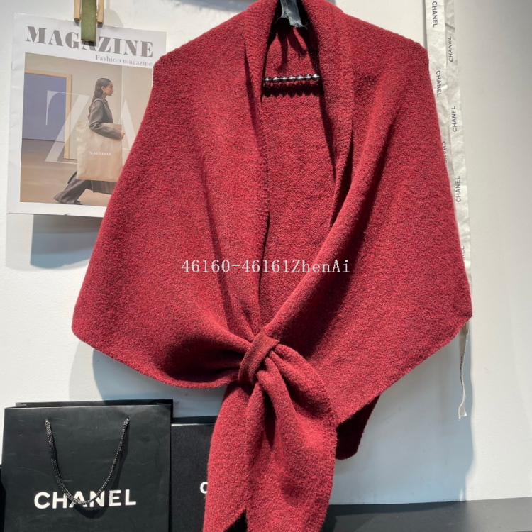 Wholesale of new cross-border export ready-made scarves in plain triangular shawls through e-commerce live streaming supply chain Application Scenario