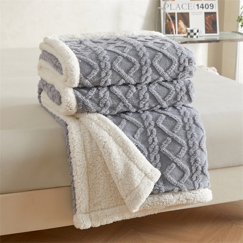 Cross-border fleece and thickened Taffy fleece sheepskin fleece flanged blanket, blanket for midday rest, store anniversary gift blanket details Picture