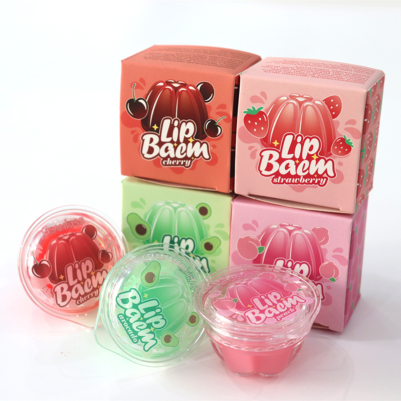 Matte moisturizing lip balm locks in moisture lip oil, candy-colored jelly texture mirror-like smooth glass lip gloss cream Application Scenario