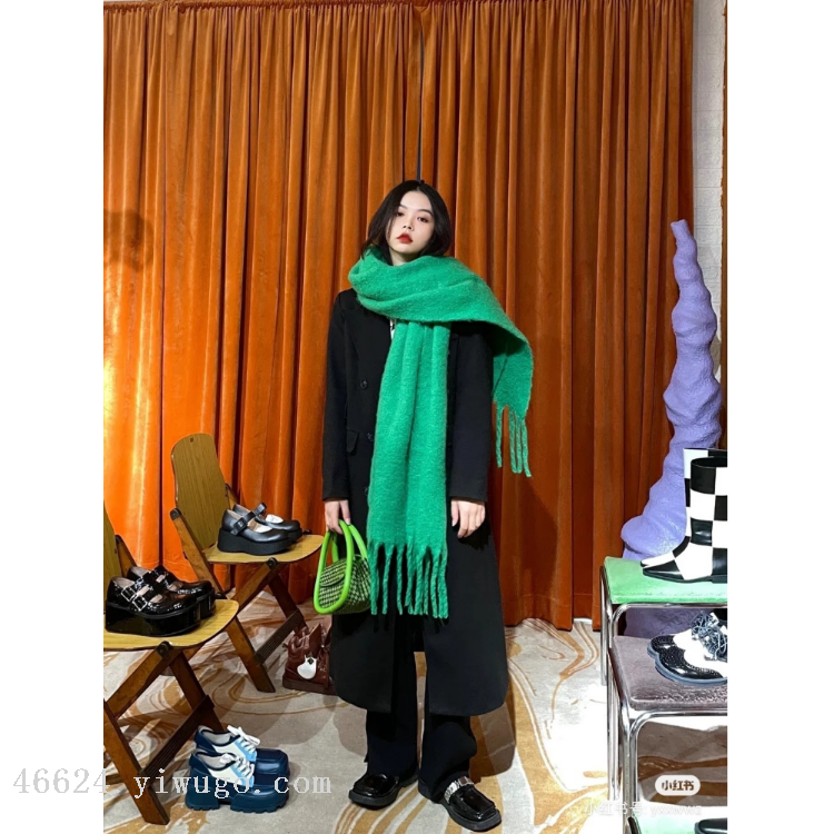 Cross-border scarf wholesale e-commerce live-streaming supply chain, year-round availability, cash payment, single-color thick whiskers Application Scenario