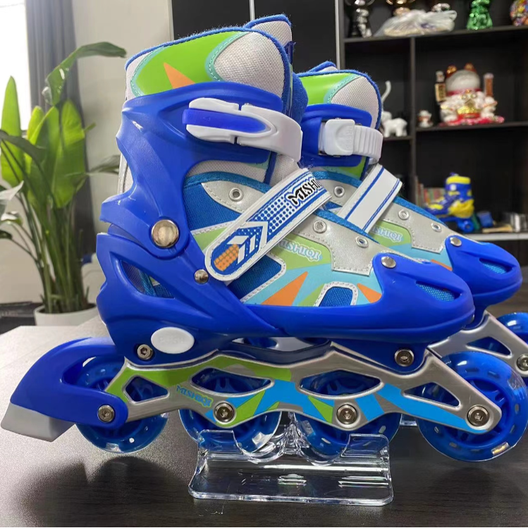厂家直销单闪儿童男女可调轮滑鞋溜冰鞋全套装成人旱冰滑冰鞋现货