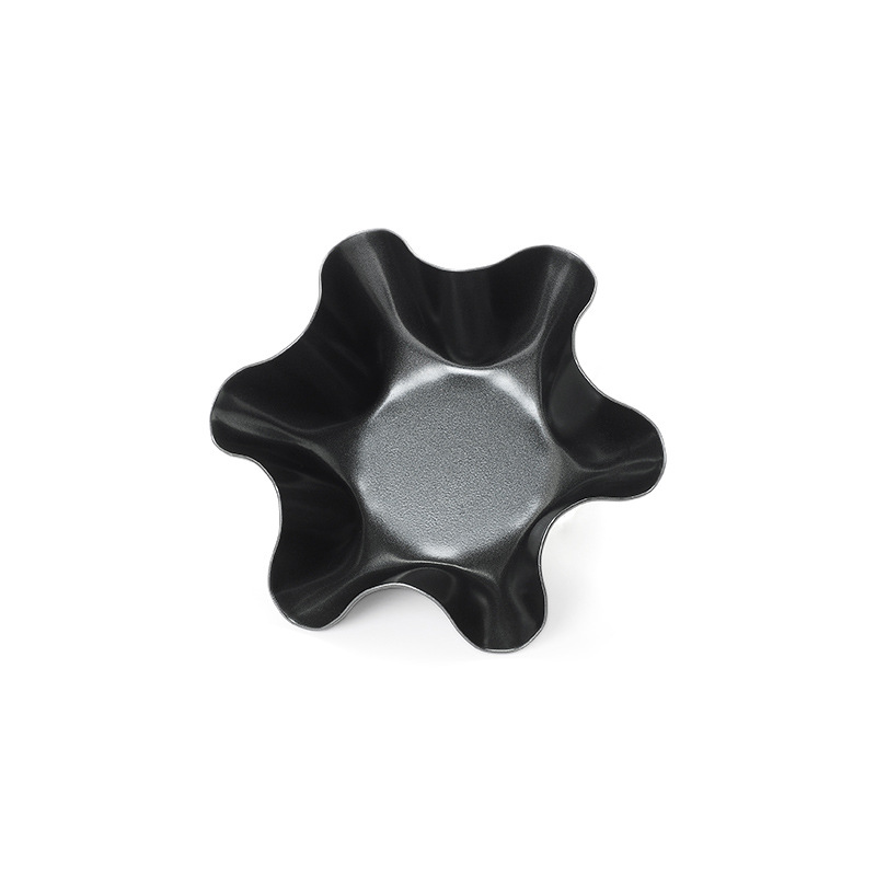 XJ61 Household toast baking tray, sunflower bread cake mold, tourmaline, carbon steel baking tool, for ovens Application Scenario