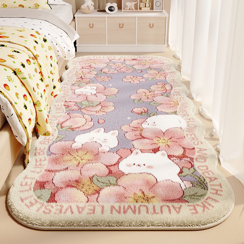 The bedside carpet in the children's room, the cute plush foot mat at the head of the bed in the bedroom, and the thickened anti-slip floor mat in front of the master bed in winter details Picture