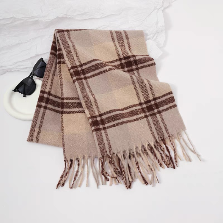 Wholesale of cross-border scarves in stock, e-commerce live streaming, supply chain, autumn rain and mist details Picture