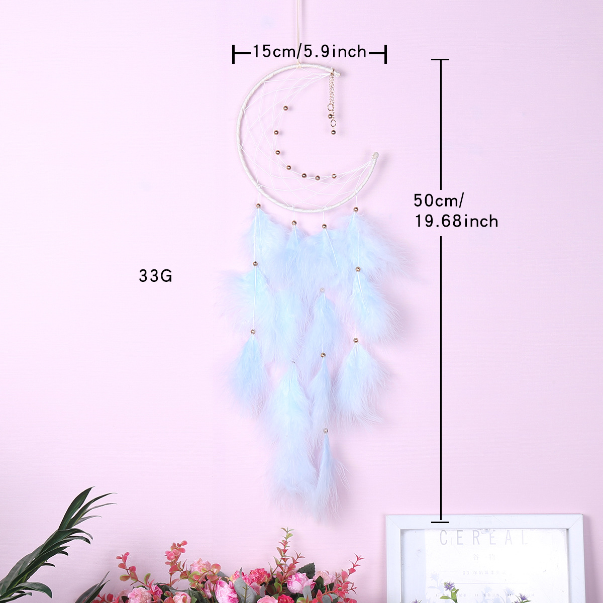 The girl's heart is attached to the room decoration of the dream catcher. Light blue crescent-shaped dream catcher pendant, wall hanging, wall decoration and home decoration Item Picture