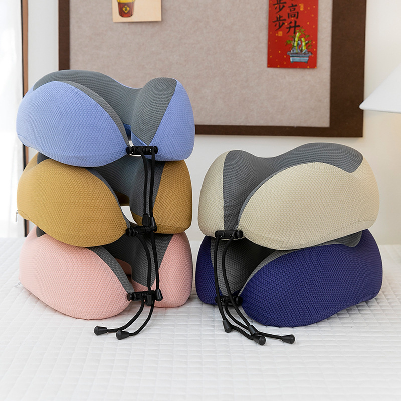 Almohada de cuello U de espuma de memoria almohada de tren de alta velocidad para aviones de viaje Application Scenario
