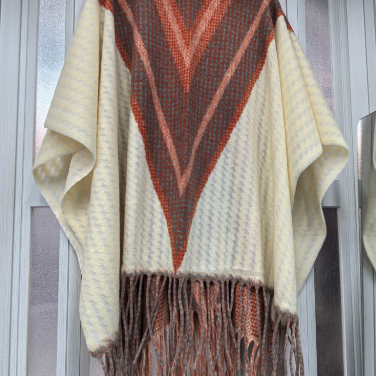 Cross-border scarf wholesale e-commerce live-streaming supply chain, ethnic style geometric vertical stripe imitation cashmere split shawls details Picture