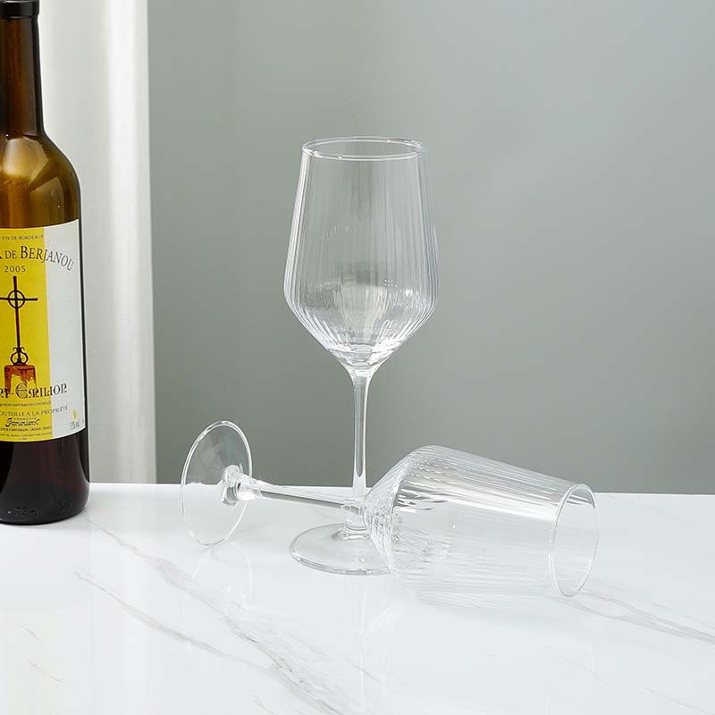 Striped red wine glasses, high-end champagne glasses, tall glasses, light luxury cocktail glass drink glasses, high-end appearance level cocktail glasses Specification image